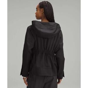 $178-Lululemon Water-Repellent Hooded Anorak Cinch Waist Womens Black Pullover